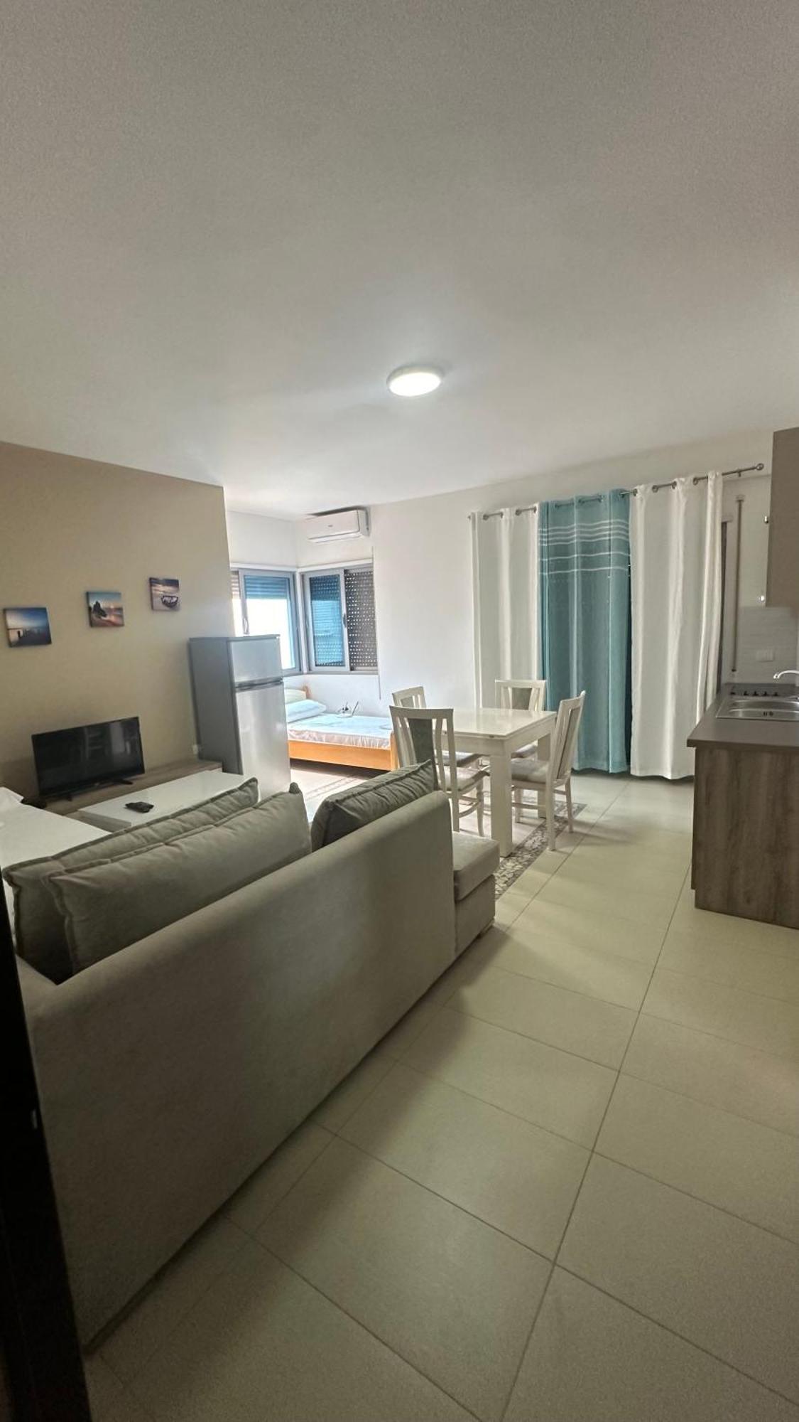 Jasmine Apartment *